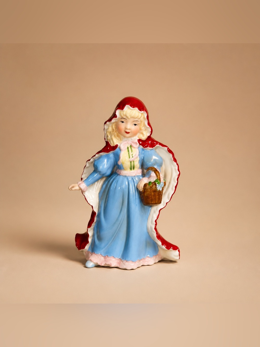 Little Red Riding Hood Porcelain Figurine 1999 YH